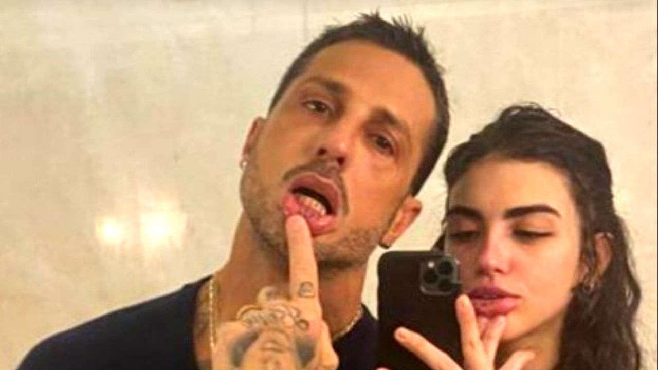 Fabrizio Corona imita basciano