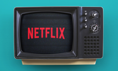 Un televisore con logo di Netflix