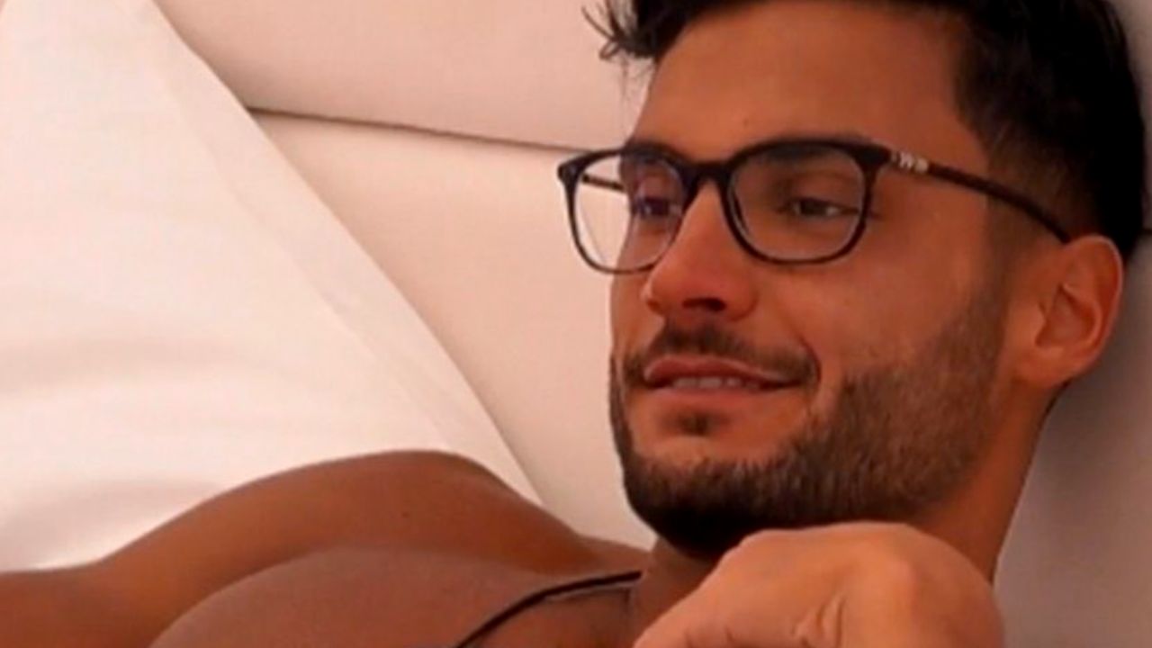 Chi è Davide Sanclimenti: età, laurea, lavoro e quanto ha vinto a Love Island