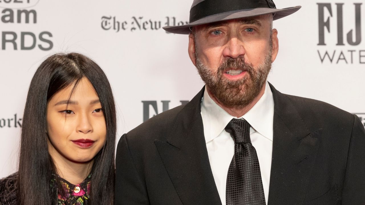 Nicolas Cage papà con Riko Shibato compagna