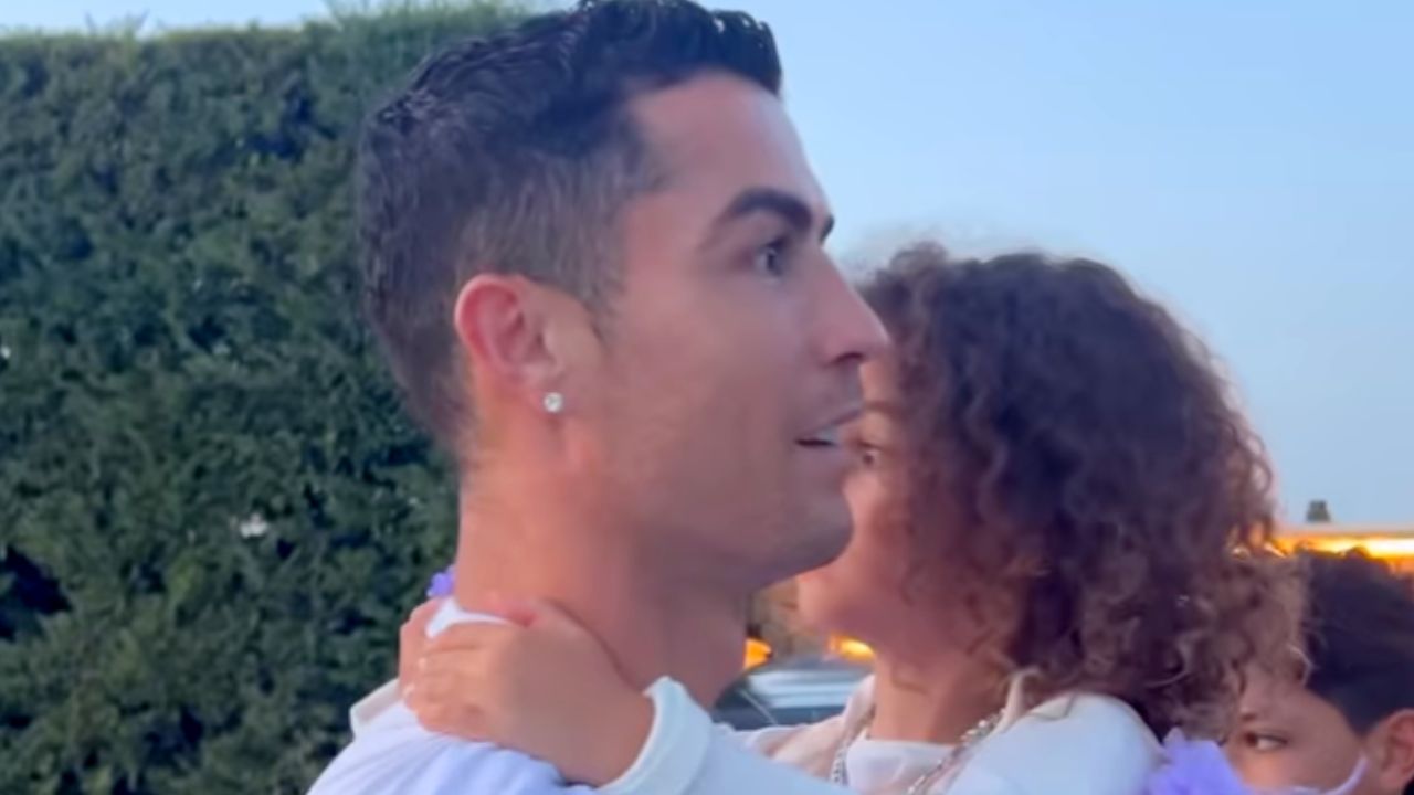 cristiano ronaldo regalo natale georgina rodriguez