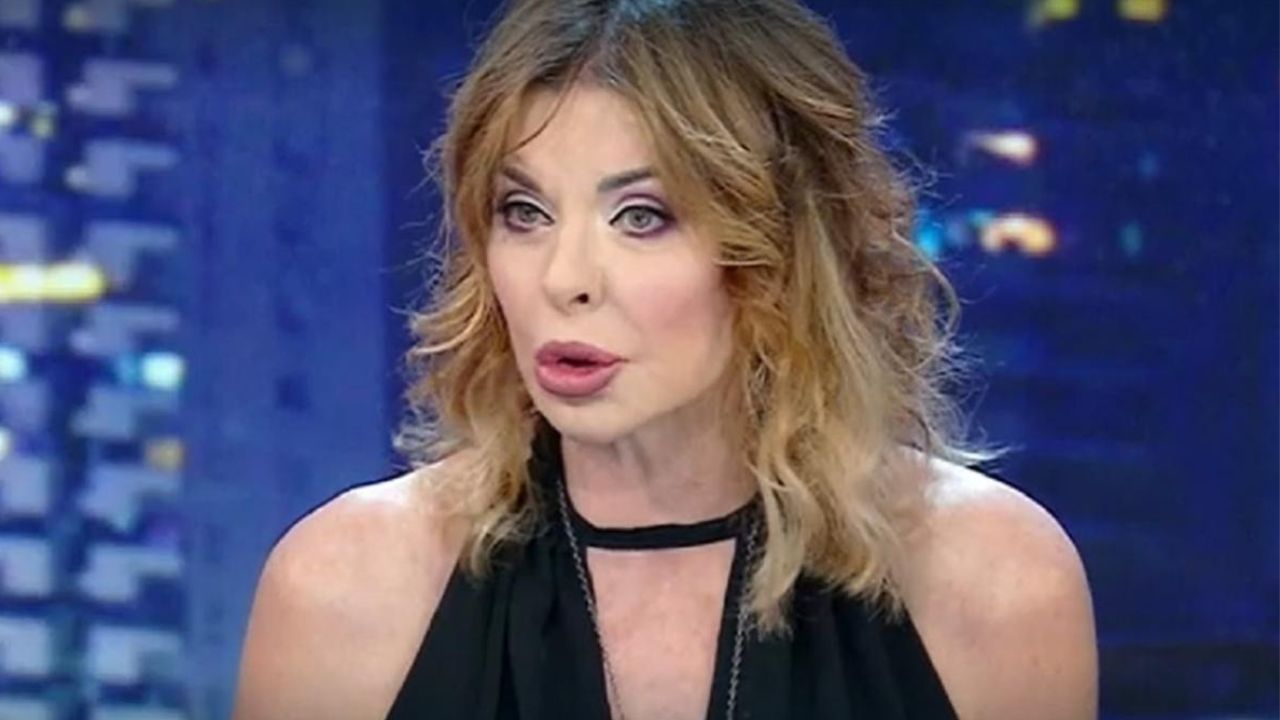 alba parietti maga