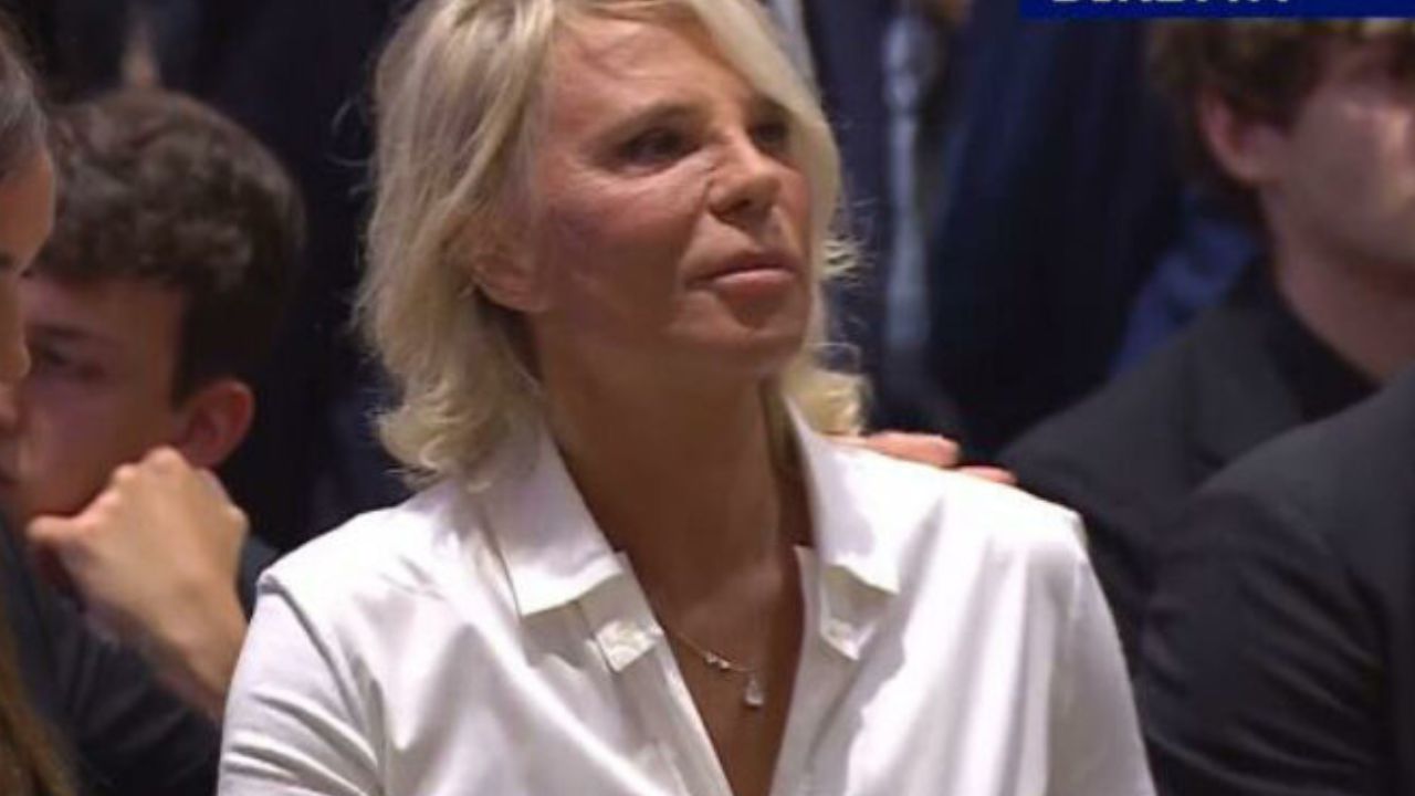 maria de filippi sardegna berlusconi