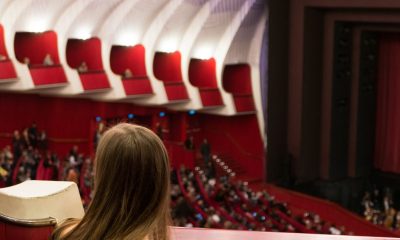 Teatro Regio di Torino fischi al minuto di silenzio per Silvio Berlusconi