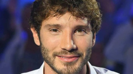 stefano de martino condurrà affari tuoi