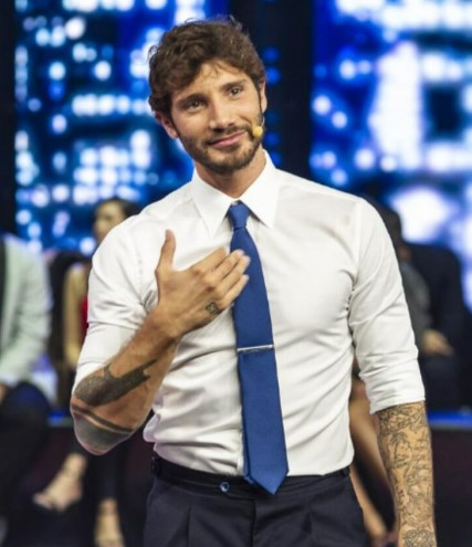 stefano de martino condurra affari tuoi